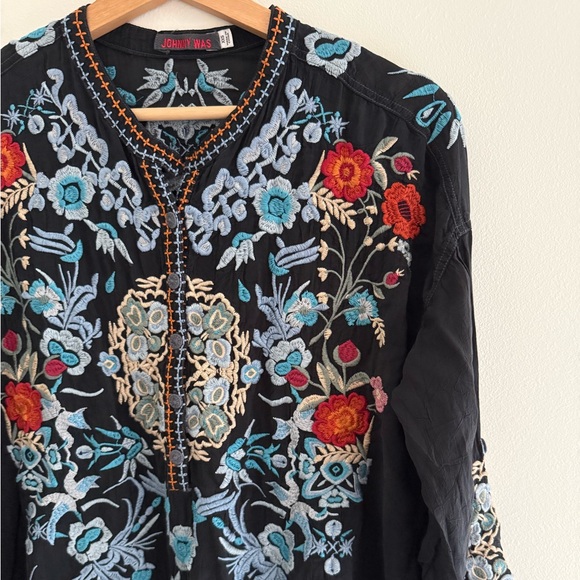 Johnny Was Jordan Sanded Black Floral Embroidered Tunic Long Sleeve Blouse XXS - Picture 3 of 7